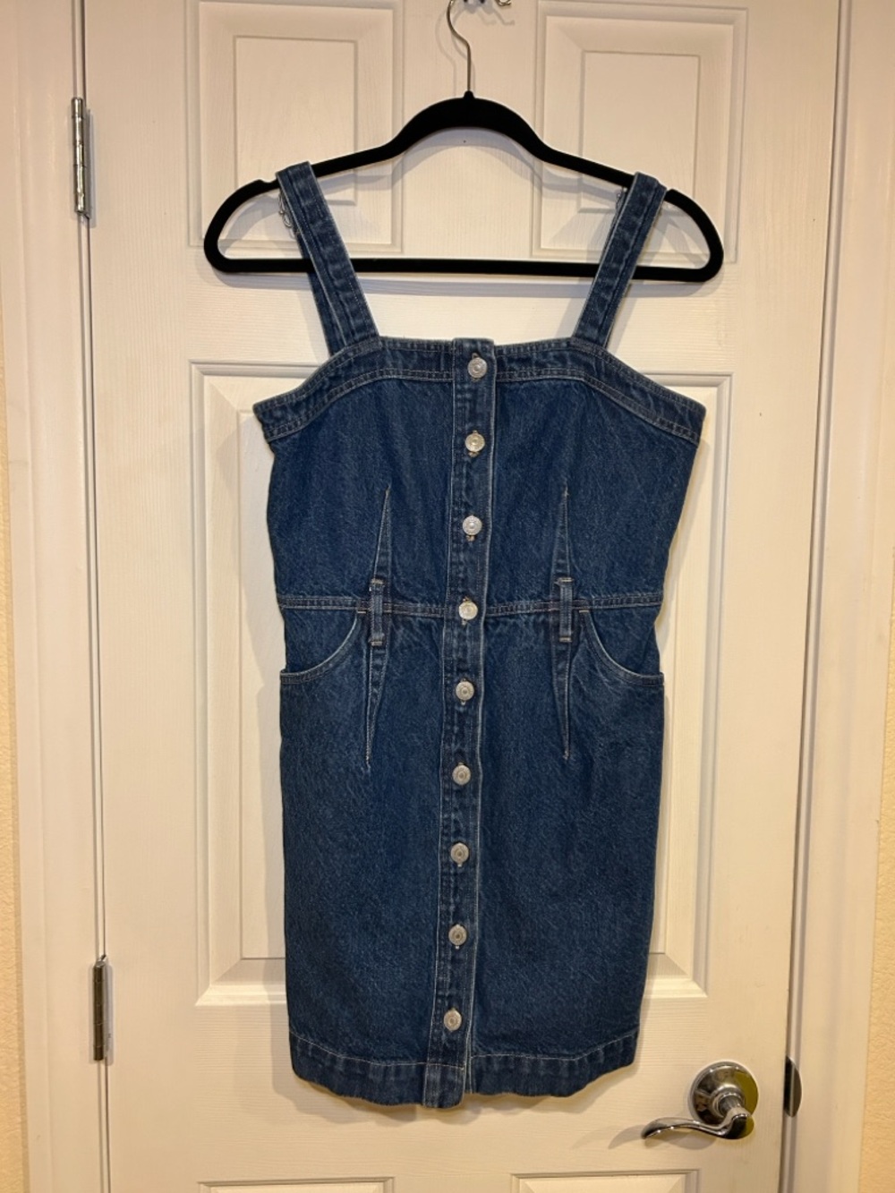 Levi’s Button-Front Denim Mini Dress with Adjustable Straps & Pockets, Size S - Picture 3 of 7